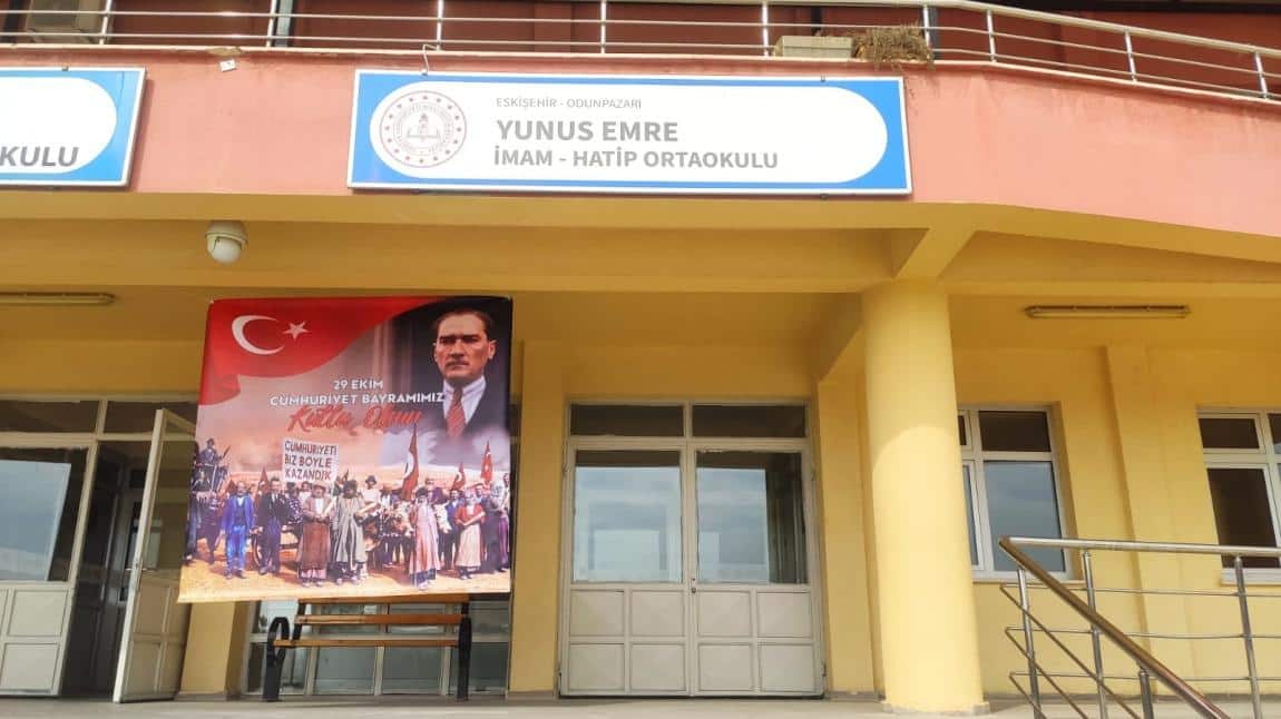 Cumhuriyet Coşkusu Tüm Yurtta ve Okullarda Yaşanıyor...